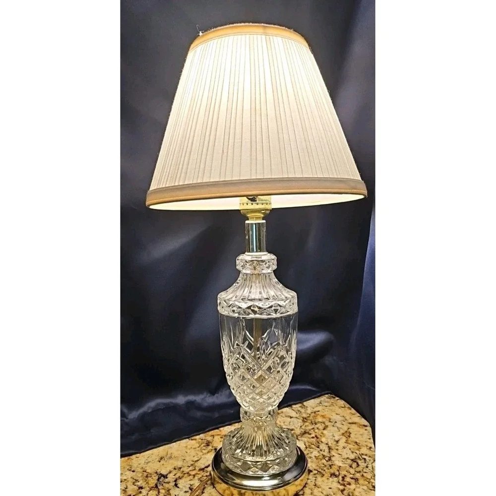 Vtg Mid-Century Cut Glass Urn with metal Table Lamp Accent 14.25